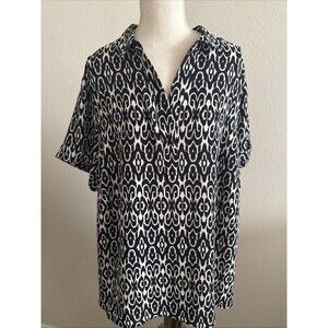 Black And Cream Short Sleeve Tee Rose And Olive Blouse With V Neck